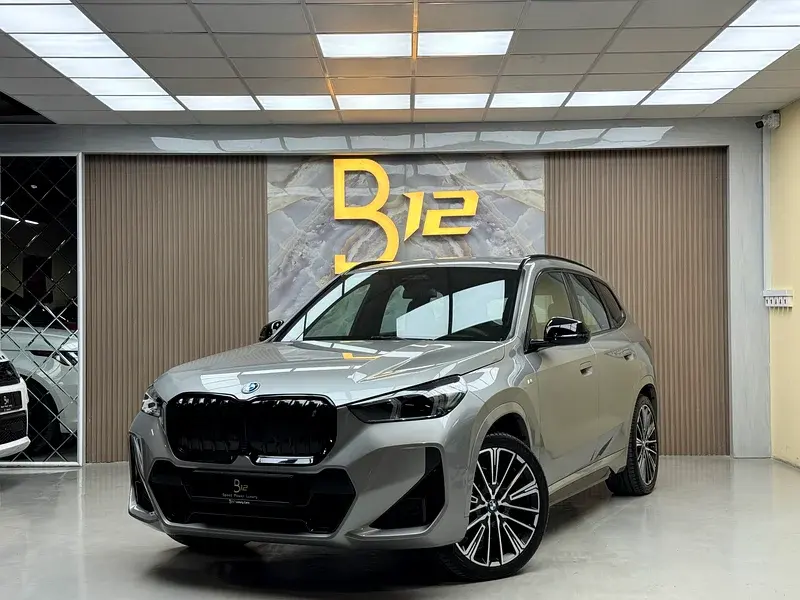 بي أم دبليو X1 2023