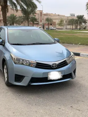 تويوتا كورولا 2015