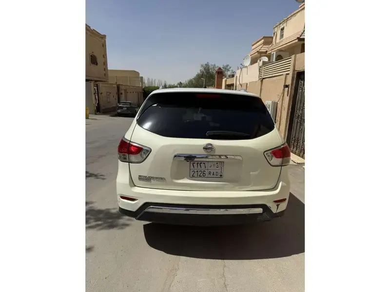 Nissan Pathfinder 2016