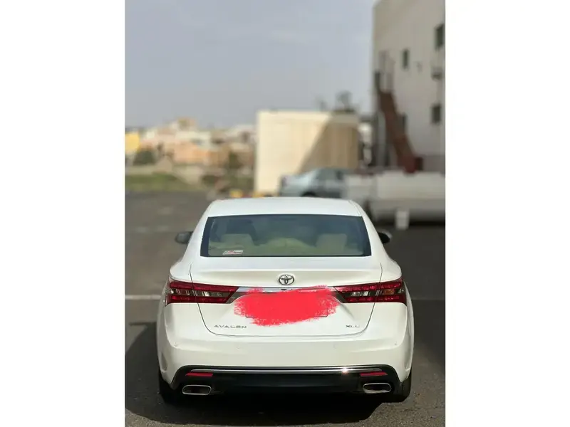Toyota Avalon 2016