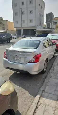 Nissan Sunny 2016
