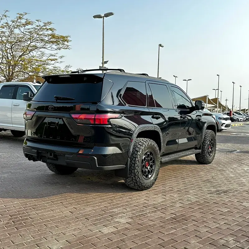 تويوتا سيكويا 2023