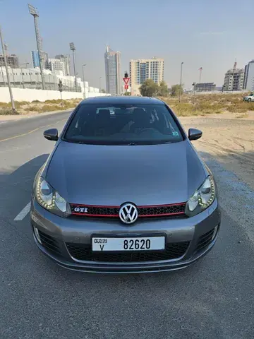 فولكس واجن جولف GTI 2011