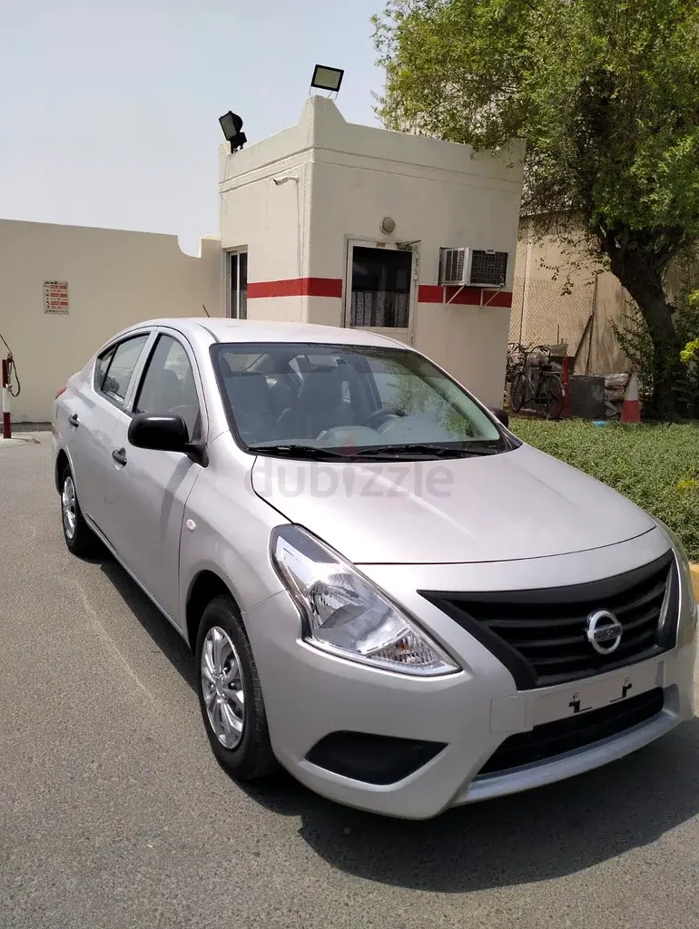 Nissan Sunny 2020