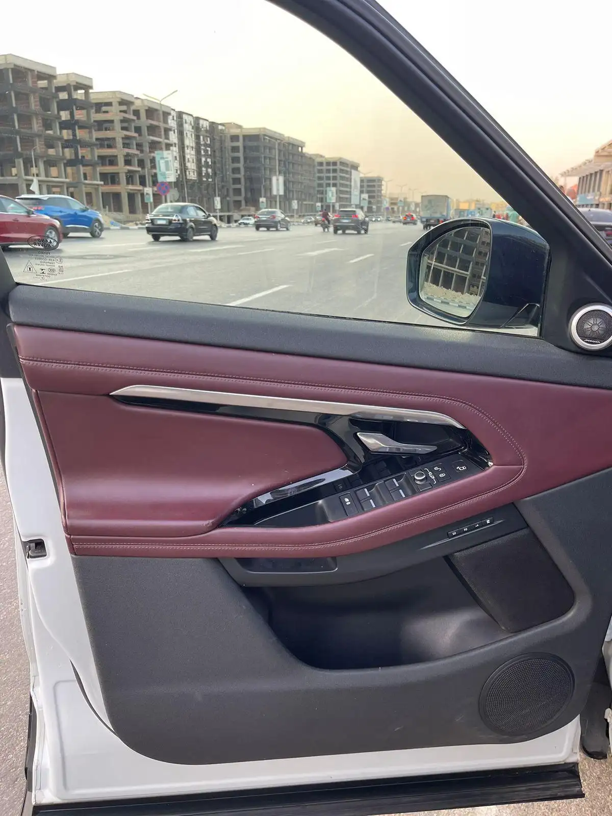 لاند روفر رانج روفر إيفوك 2020