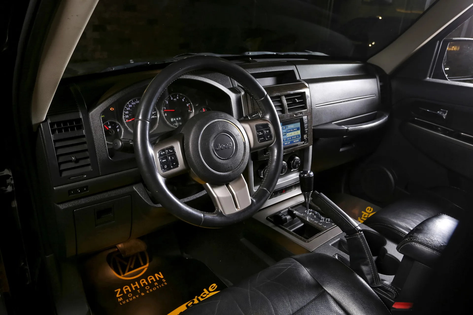 جيب شيروكي 2013