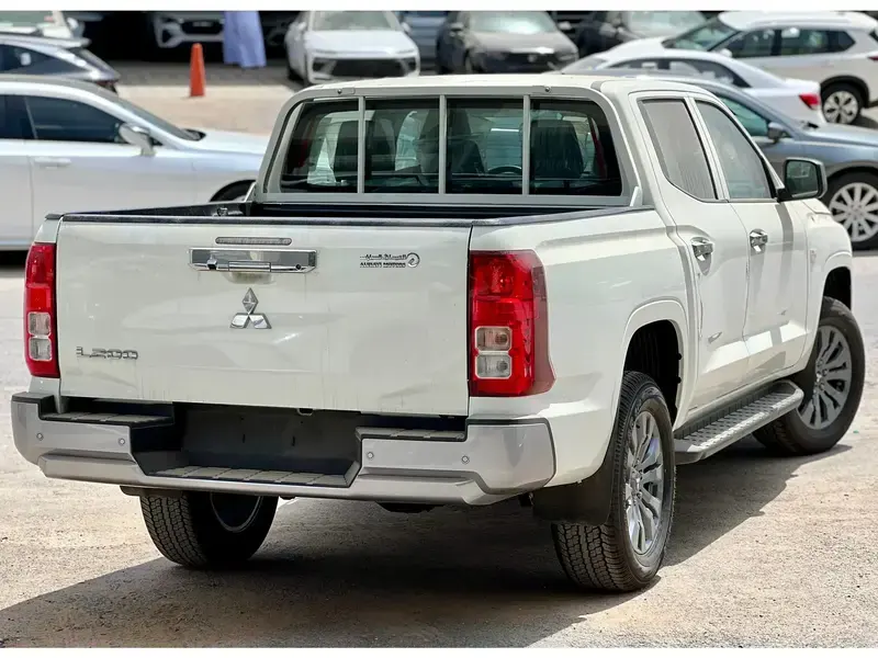 ميتسوبيشي L200 2024