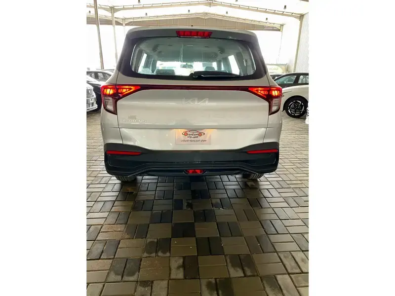 KIA Carens 2025