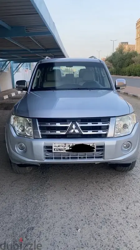 ميتسوبيشي باجيرو 2012