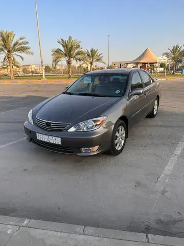 تويوتا كامري 2005