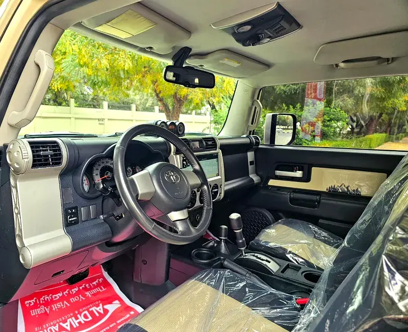 تويوتا اف جي كروزر 2023