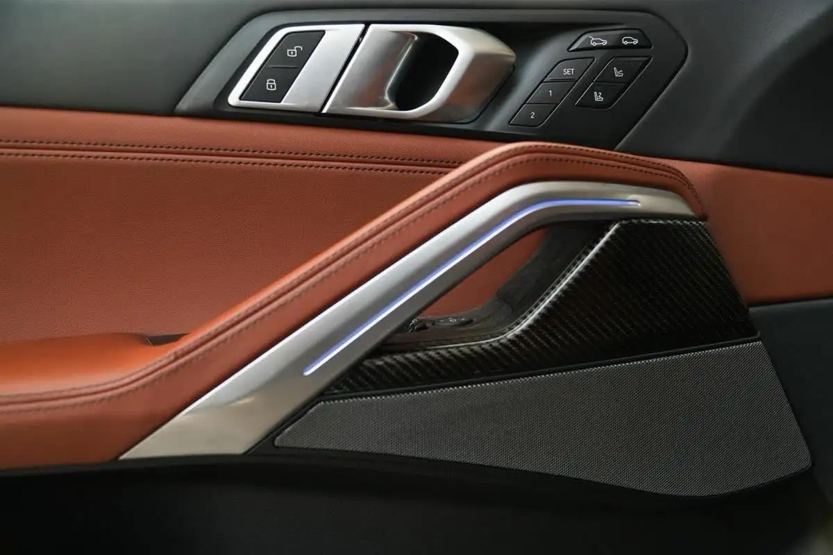 بي أم دبليو X6 2024