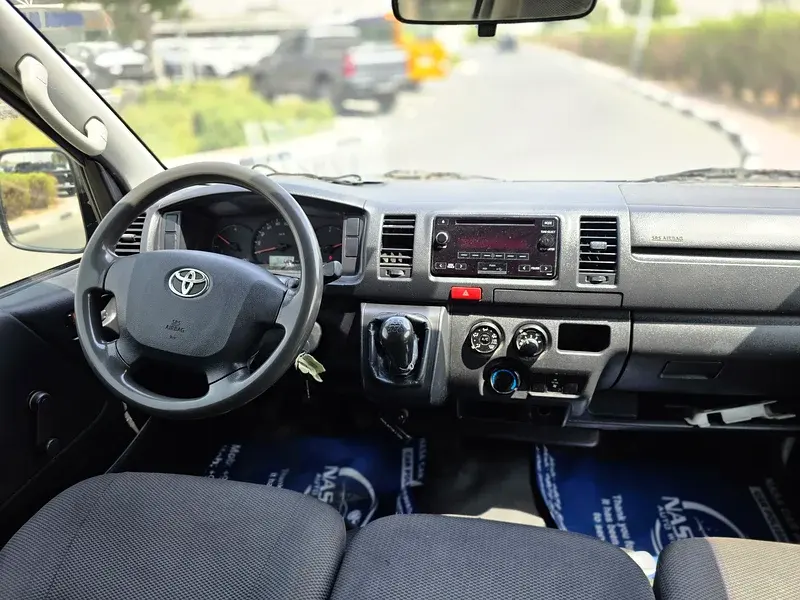 Toyota Hiace 2016