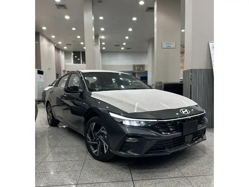 Hyundai Elantra 2025