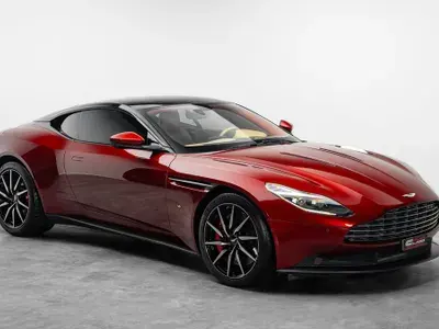 2018 استون مارتن دي بي 11