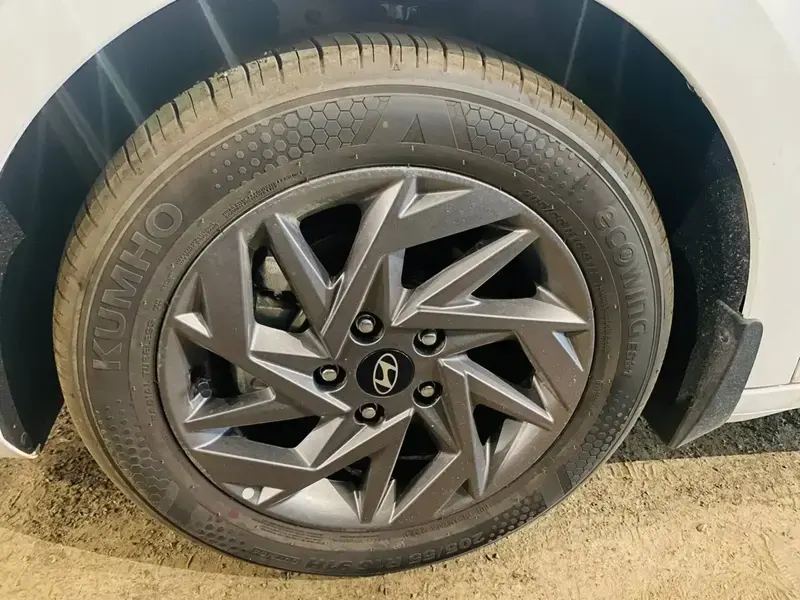 هيونداي إلنترا 2025 سمارت بلس