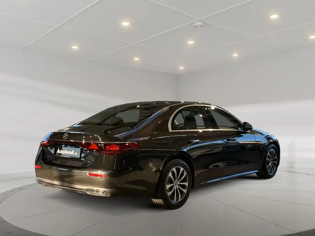 Mercedes Benz E Class 2024