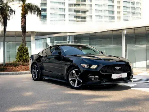 Ford Mustang V6 2015