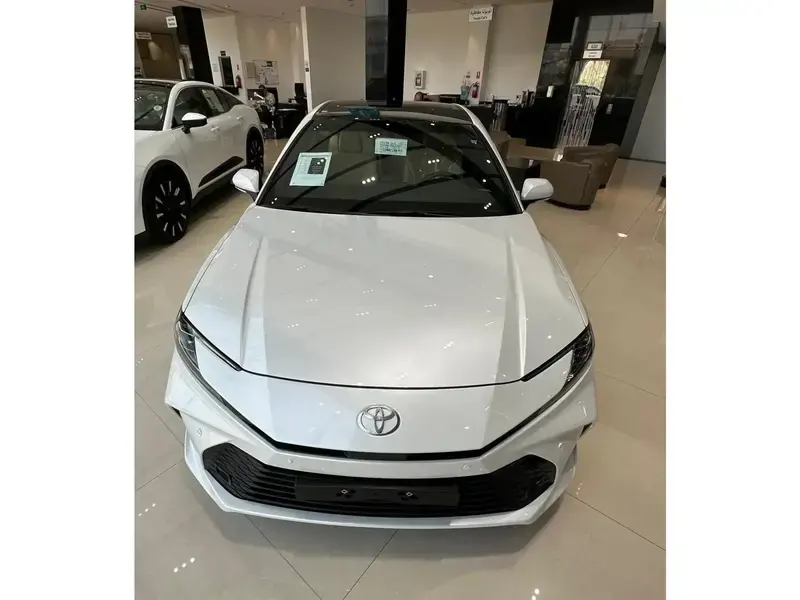 CAMRY 2.5 SEDAN PETROL AUTOMATIC 4X2 LE 2025