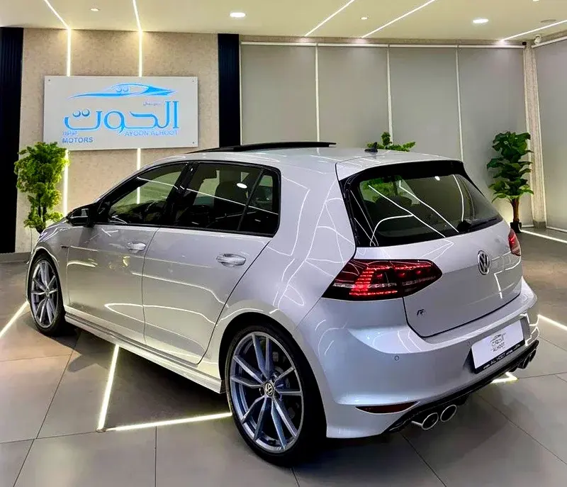 فولكس واجن جولف 2017
