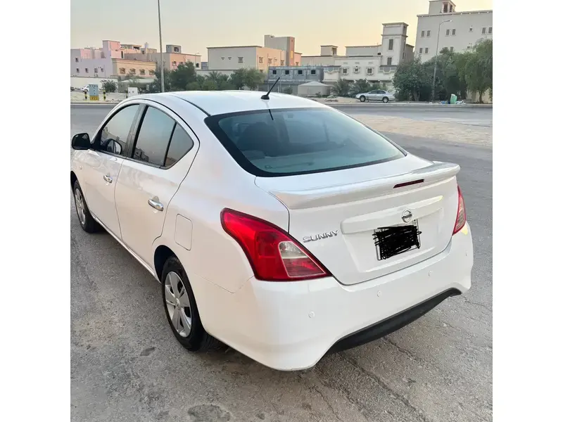 Nissan Sunny 2019