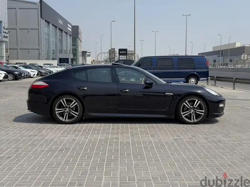 بورش باناميرا 2011