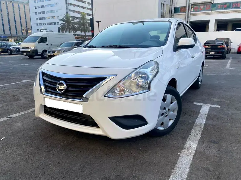 Nissan Sunny 2023