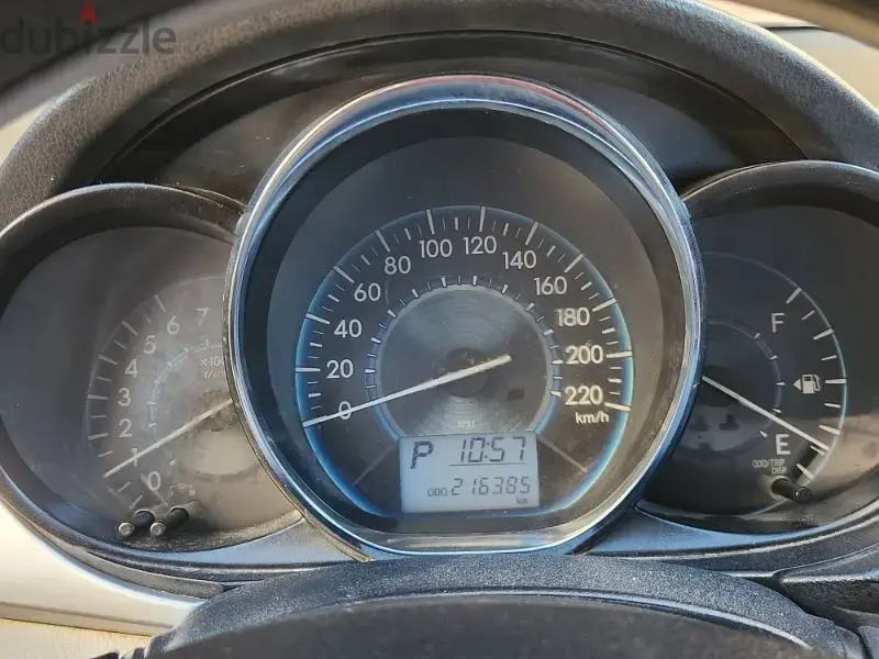 تويوتا يارس 2016