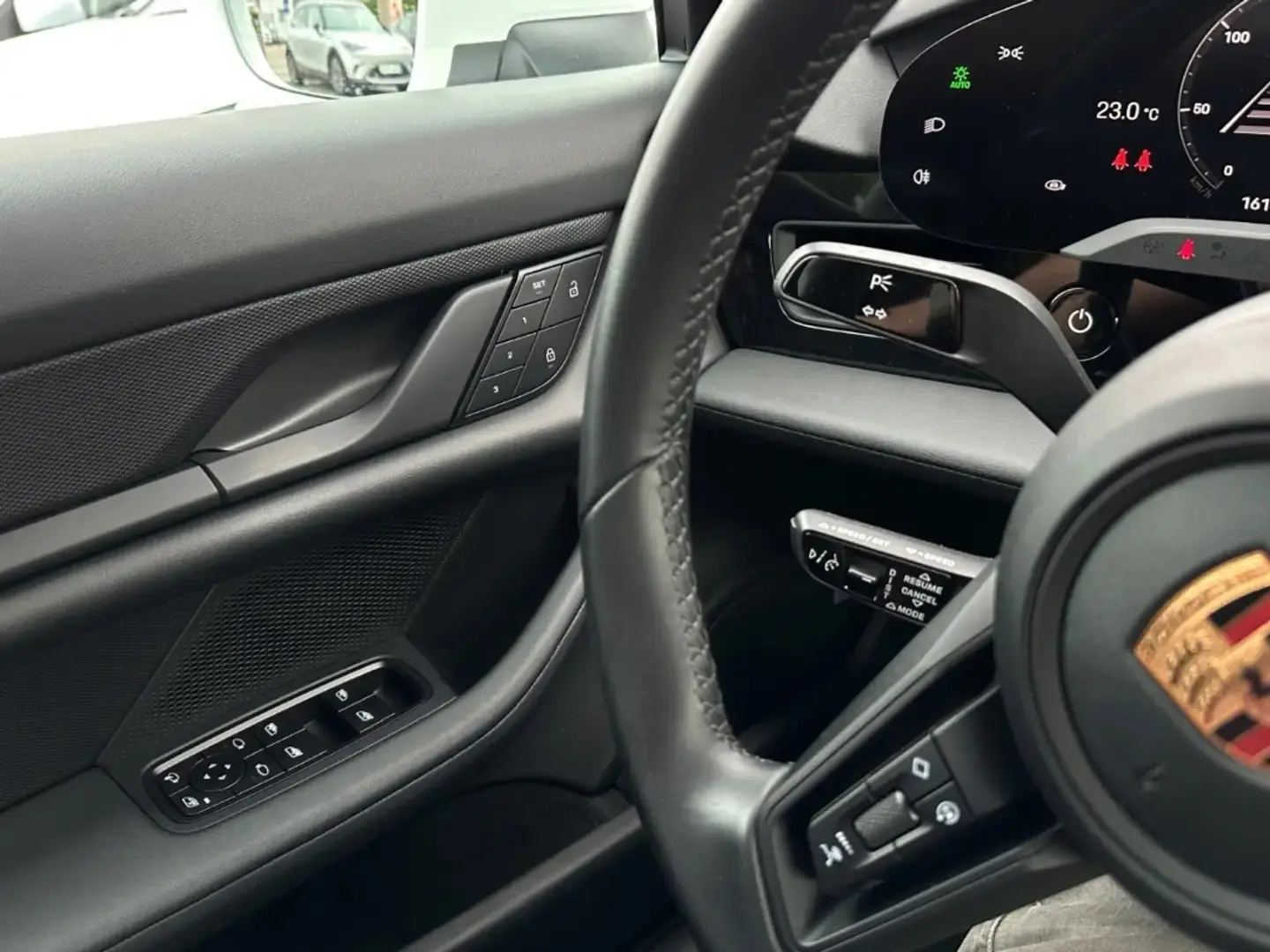 بورش تايكان 2022