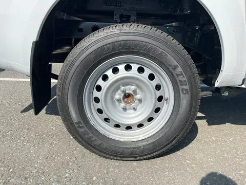 New Nissan Navara 2.5L XE 2025