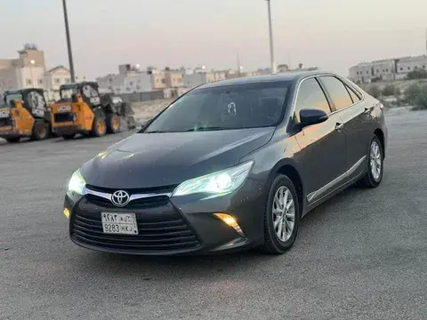 تويوتا كامري 2016