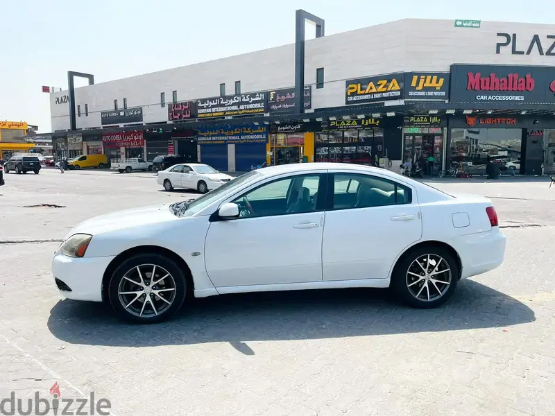 ميتسوبيشي جالانت 2011