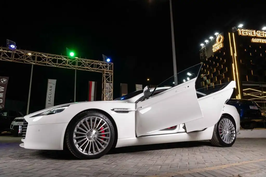 Aston Martin Rapid 2015