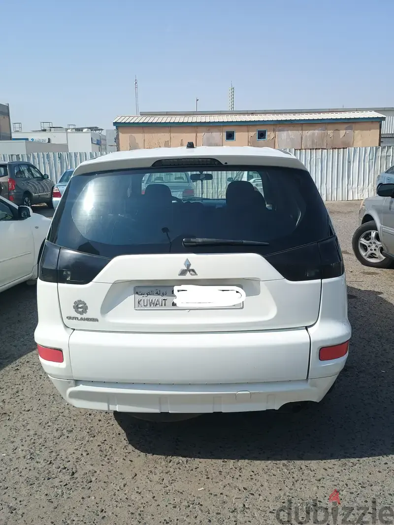 ميتسوبيشي آوتلاندر 2013