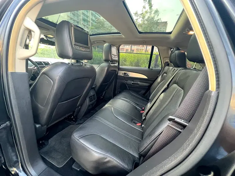 لينكولن ام كى اكس 2011