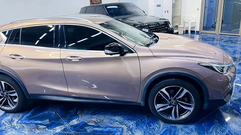 إنفينيتي QX30 2018