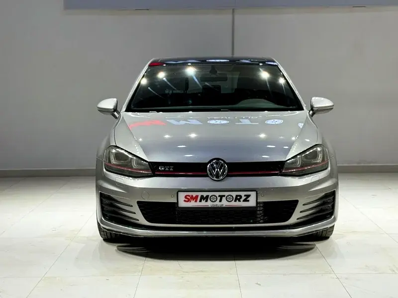 فولكس واجن جولف 2016