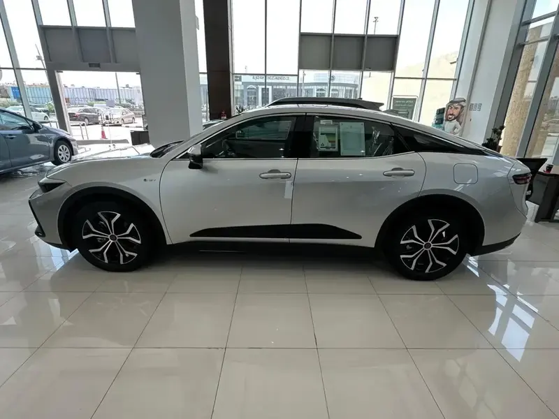 تويوتا كراون 2025 CROWN 2.5 SEDAN PETROL CVT FWD PREMIUM HEV 2025