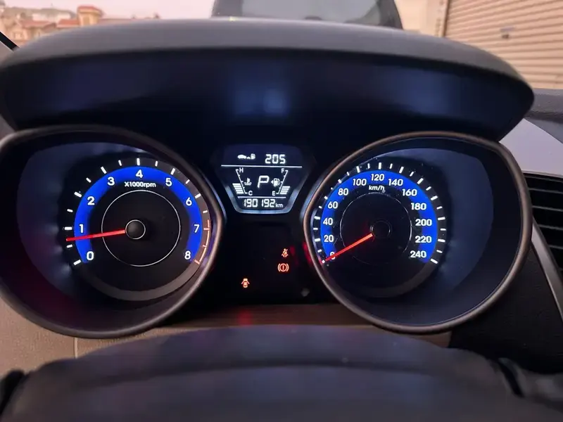 Hyundai Elantra 2015