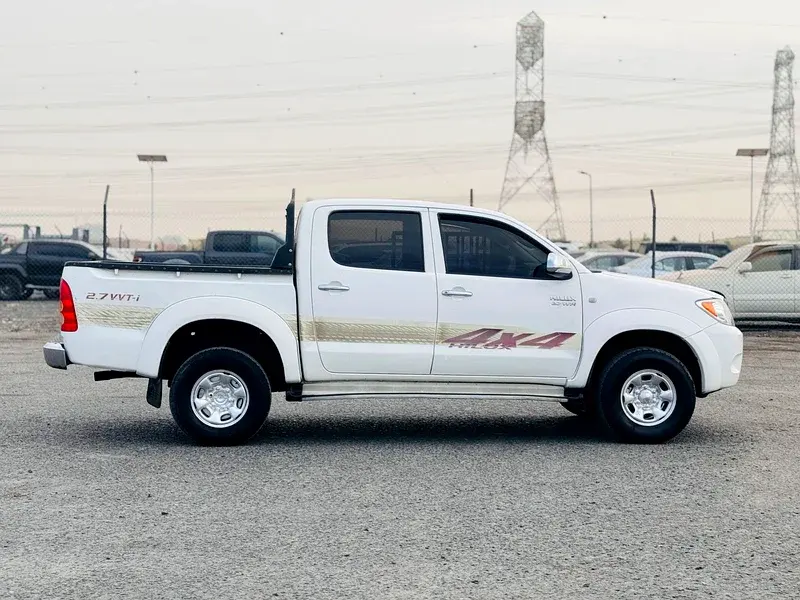 تويوتا هيلوكس 2008