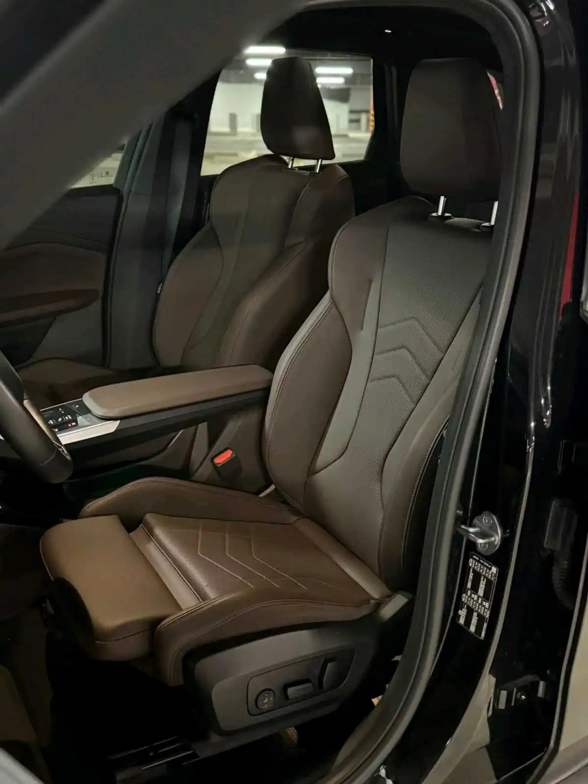 بي أم دبليو X1 2025