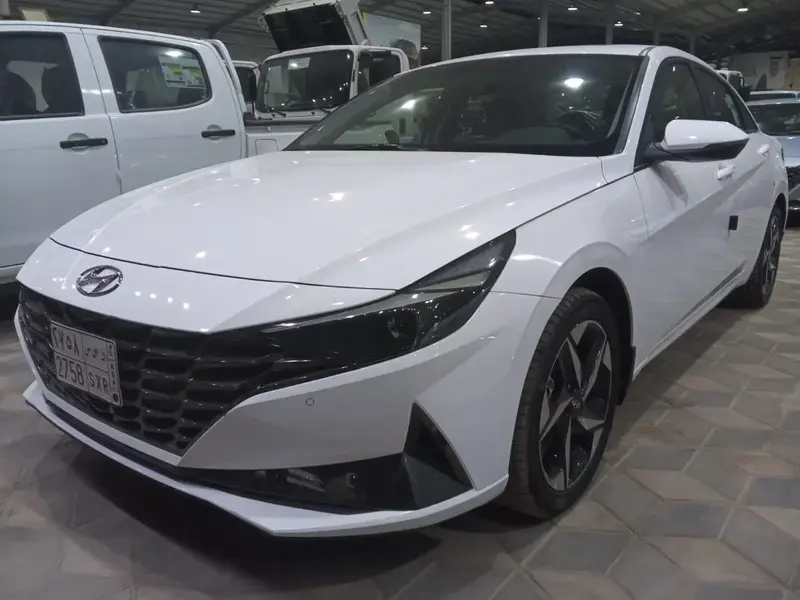 Hyundai Elantra 2023