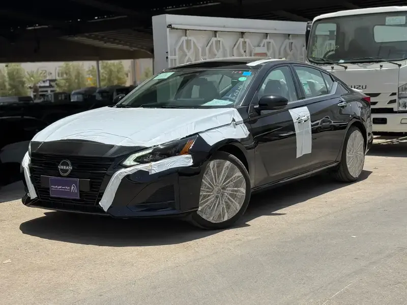 Nissan Altima 2025