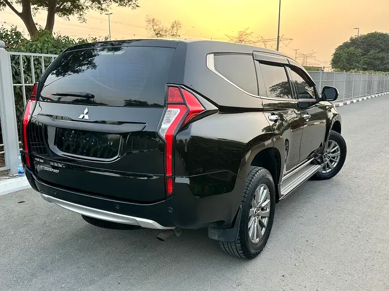 ميتسوبيشي مونتيرو 2016