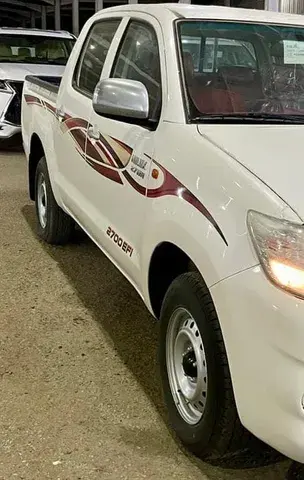 تويوتا هيلوكس 2015