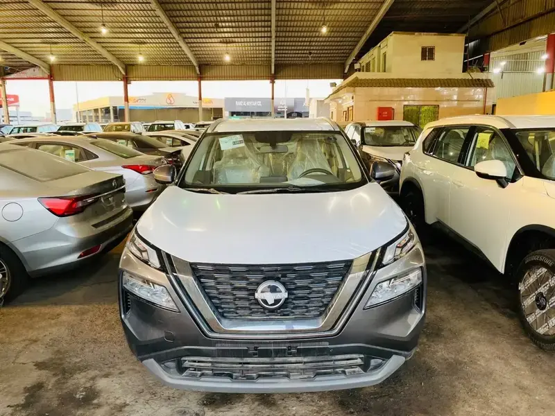 نيسان إكس-تريل 2025 5راكب دبل ستاندر