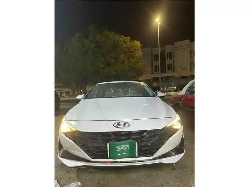 Hyundai Elantra 2023