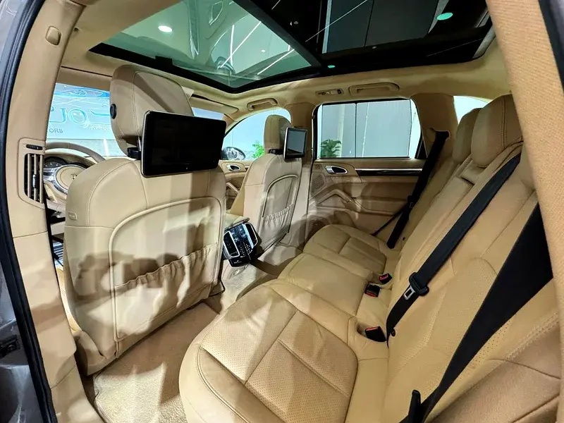 Porsche Cayenne 2012