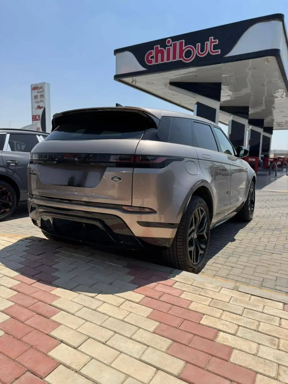 لاند روفر رانج روفر إيفوك 2023