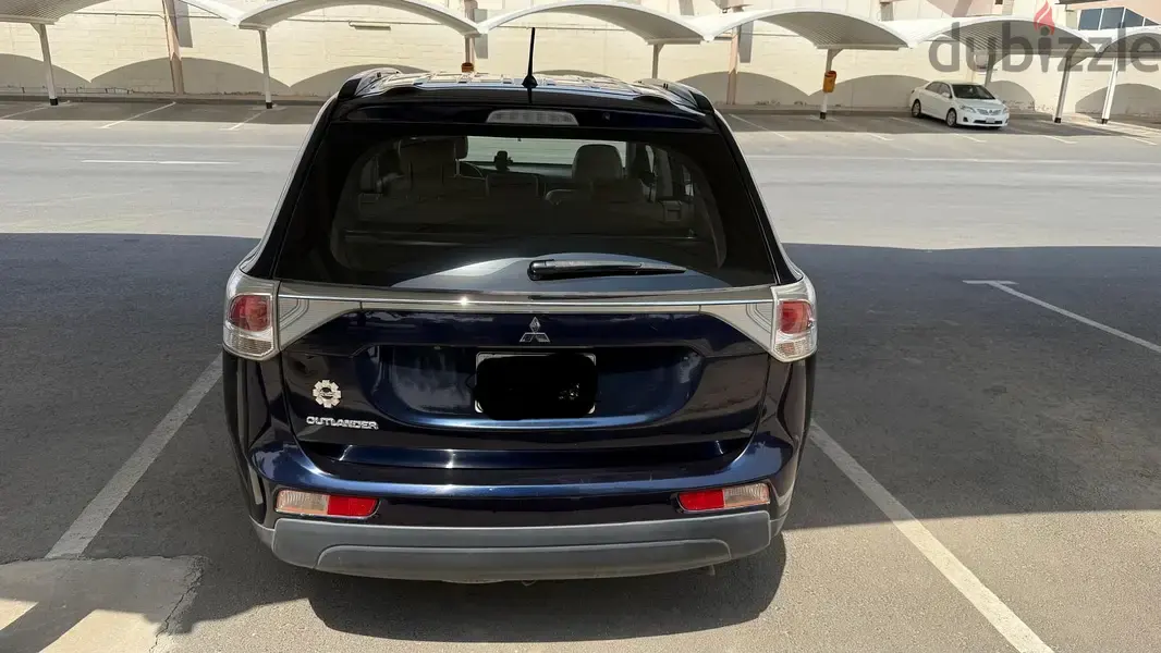 ميتسوبيشي آوتلاندر 2014